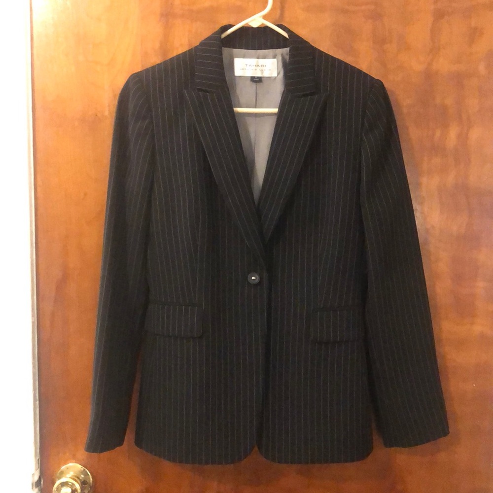 Tahari Blazer